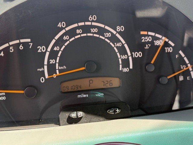 Used 2003 Dodge Sprinter 2500 RWD image 13