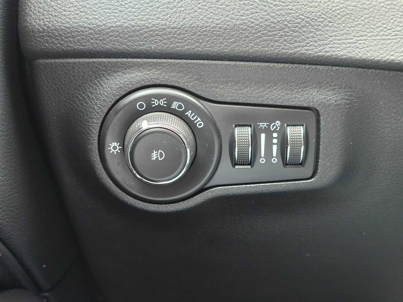 Used 2021 Jeep Compass Trailhawk image 33