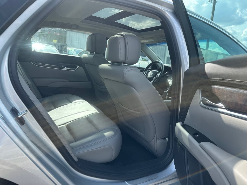 Used 2013 Cadillac XTS Luxury w/ Driver Awareness Package FWD image 14