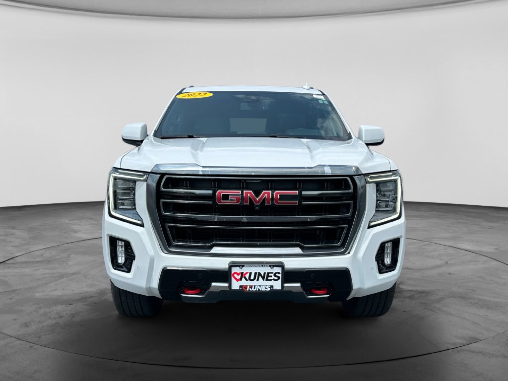 Used 2022 GMC Yukon XL AT4 w/ AT4 Premium Plus Package AWD/4WD image 3