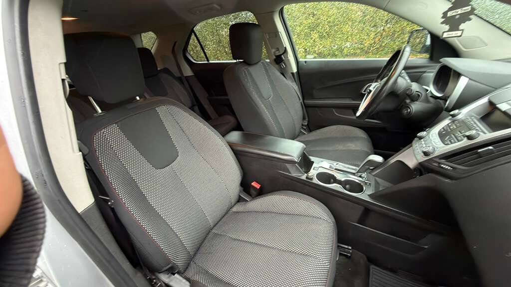 Used 2011 Chevrolet Equinox LT w/ Driver Convenience Package AWD/4WD image 25