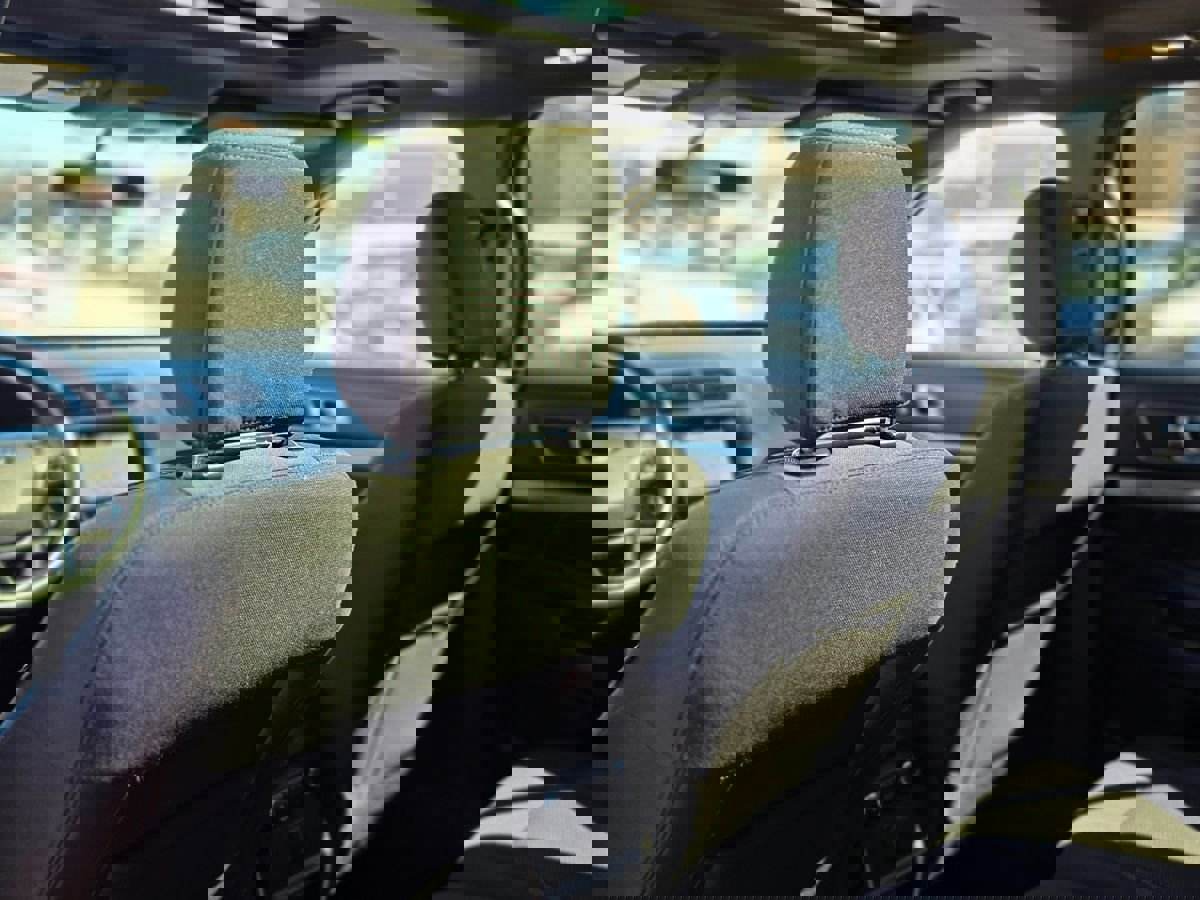 Used 2018 Ford Explorer XLT w/ Equipment Group 201A image 30