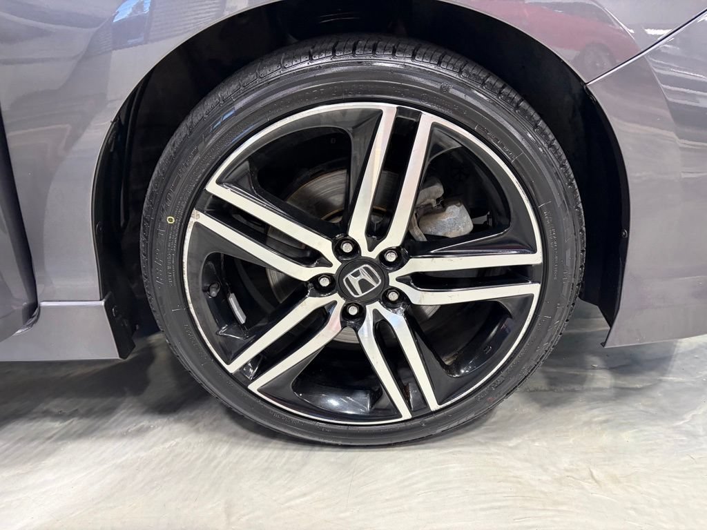 Used 2017 Honda Accord Touring image 31