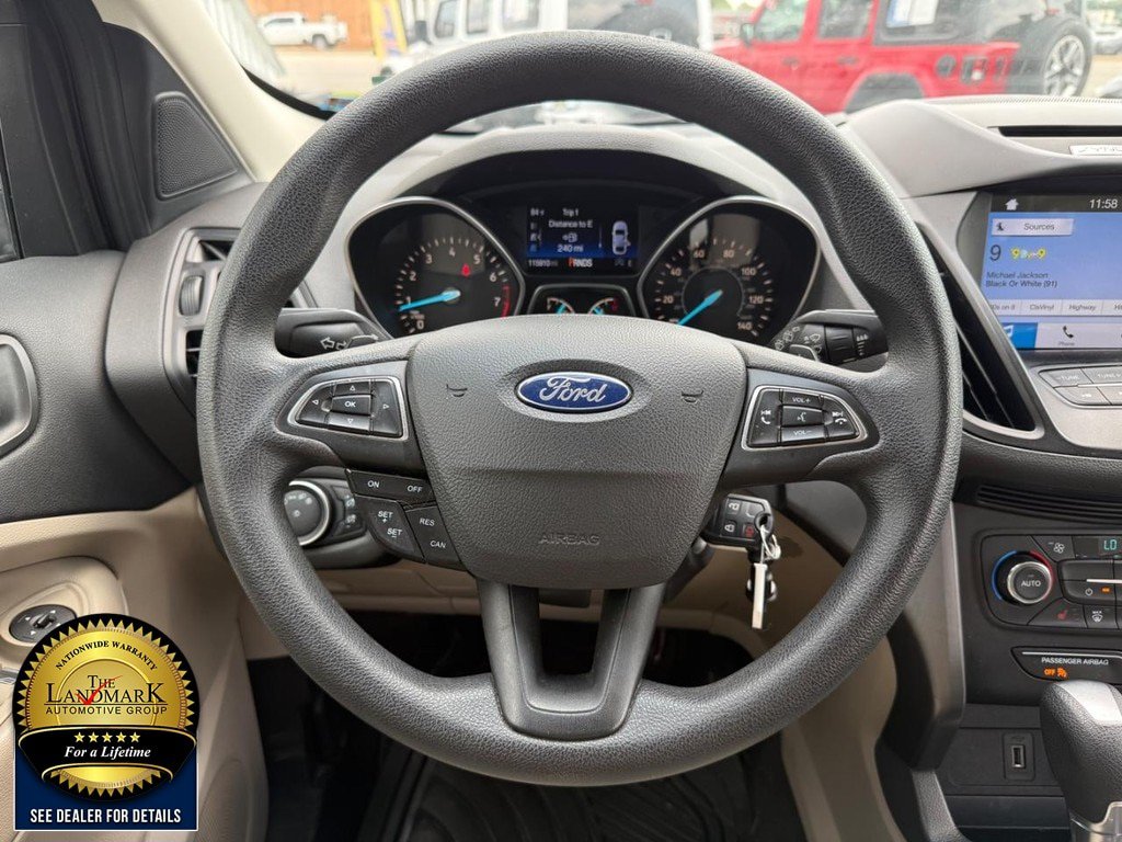 Used 2017 Ford Escape SE w/ Equipment Group 201A FWD image 17