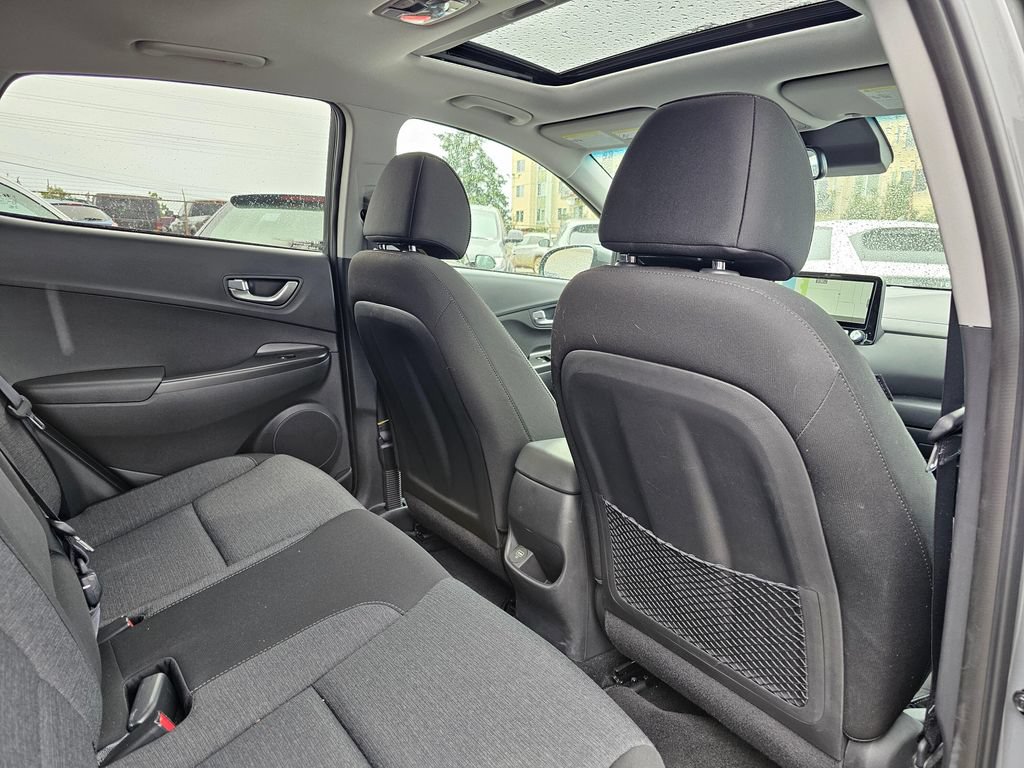 Used 2023 Hyundai Kona SEL FWD image 13