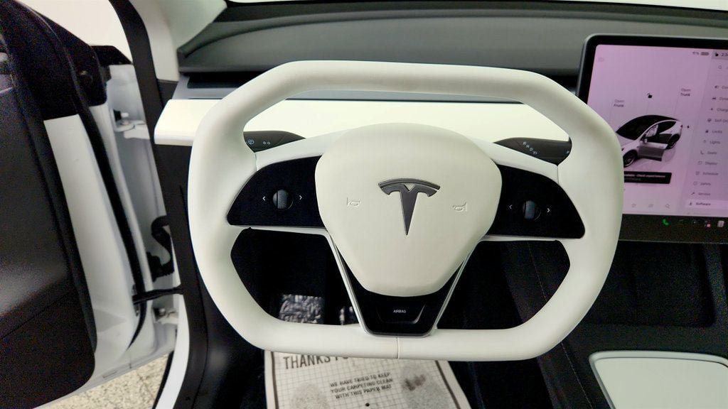 Used 2023 Tesla Model Y Long Range AWD/4WD image 12