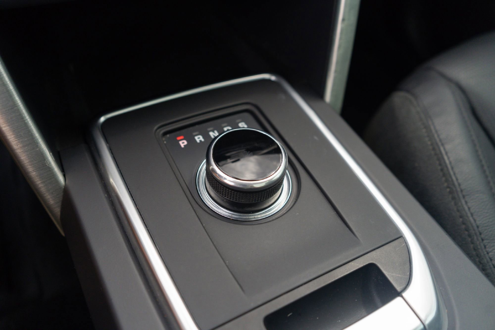 Used 2017 Land Rover Discovery Sport HSE image 14