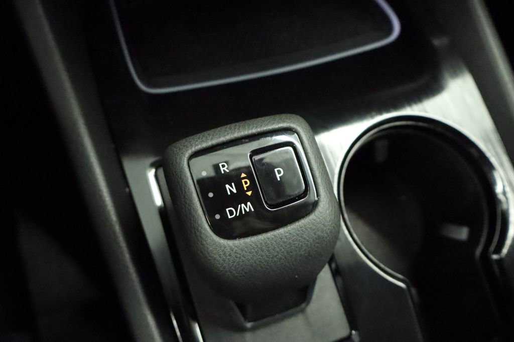 Used 2024 Nissan Rogue SL image 39