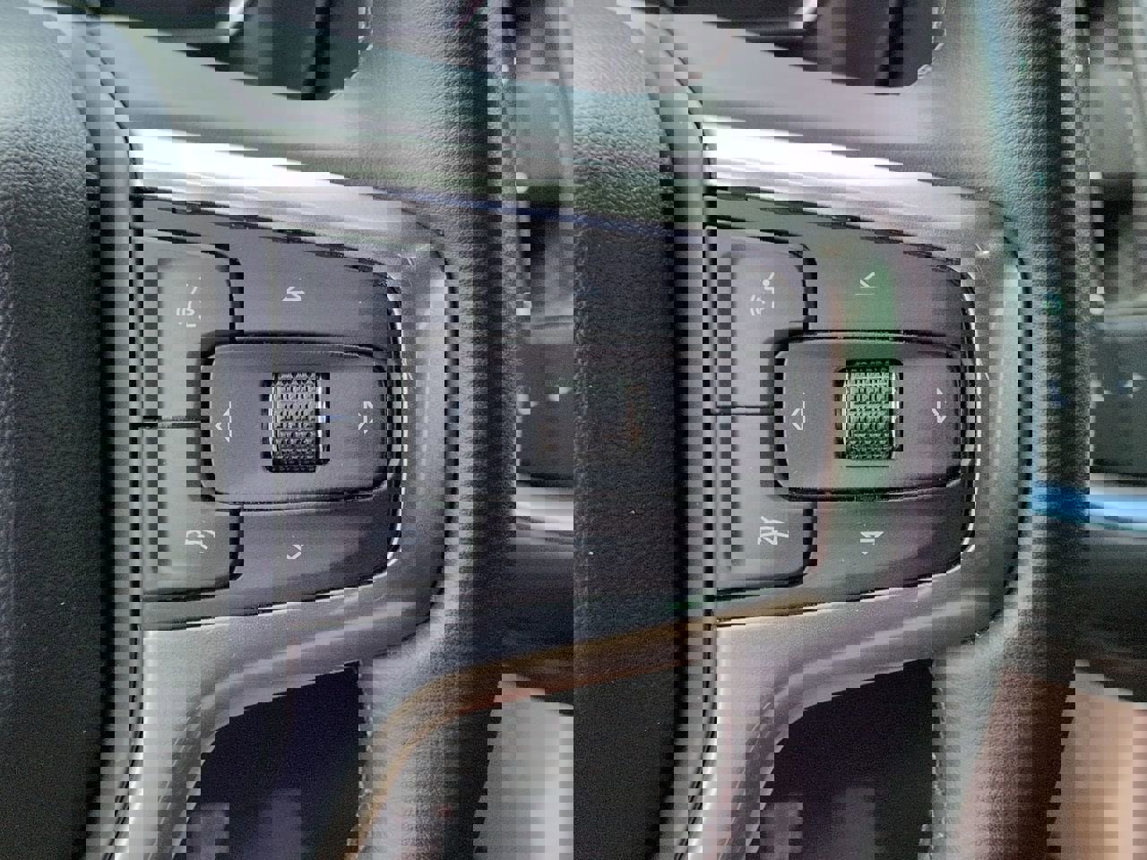 Used 2023 Chevrolet Suburban LS w/ Driver Alert Package image 13