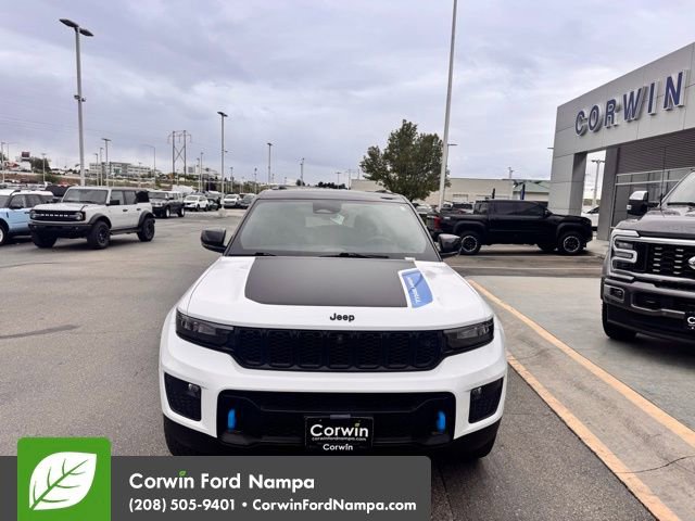 Used 2022 Jeep Grand Cherokee Trailhawk w/ Advanced Protech Group II