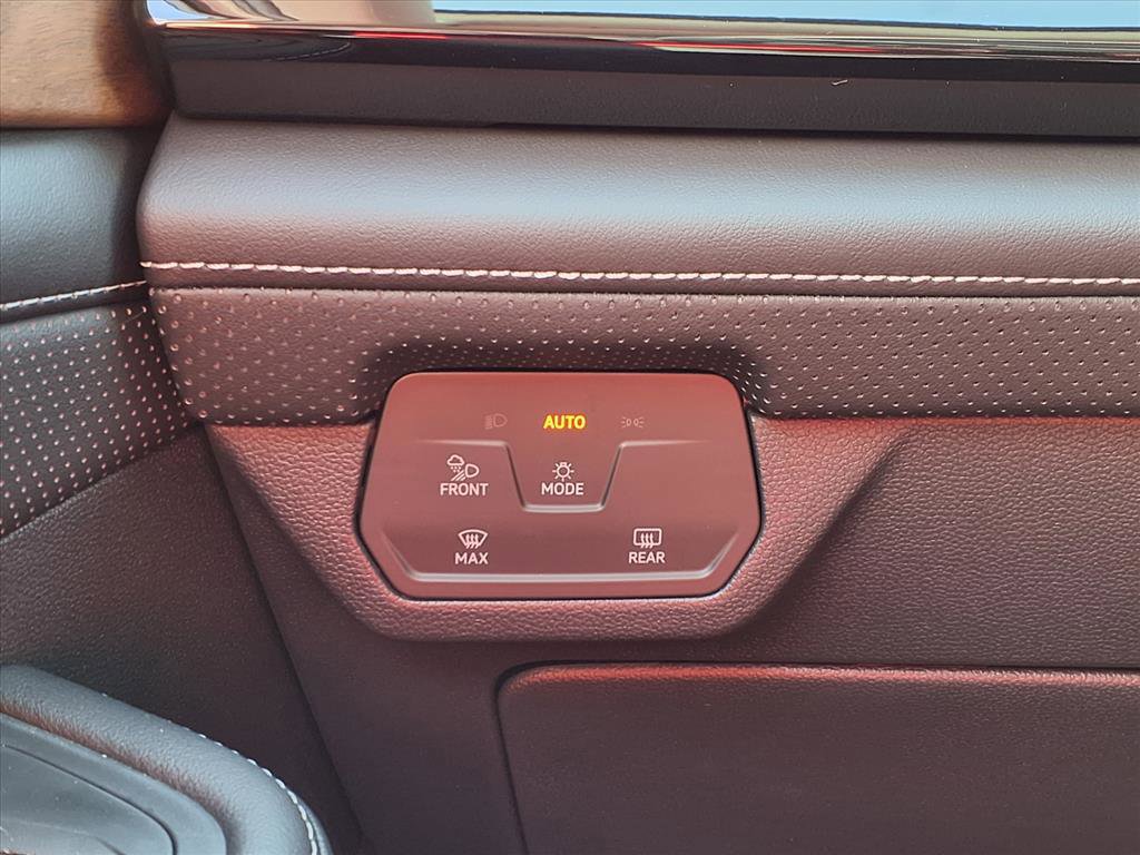 New 2026 Volkswagen Atlas SE image 25