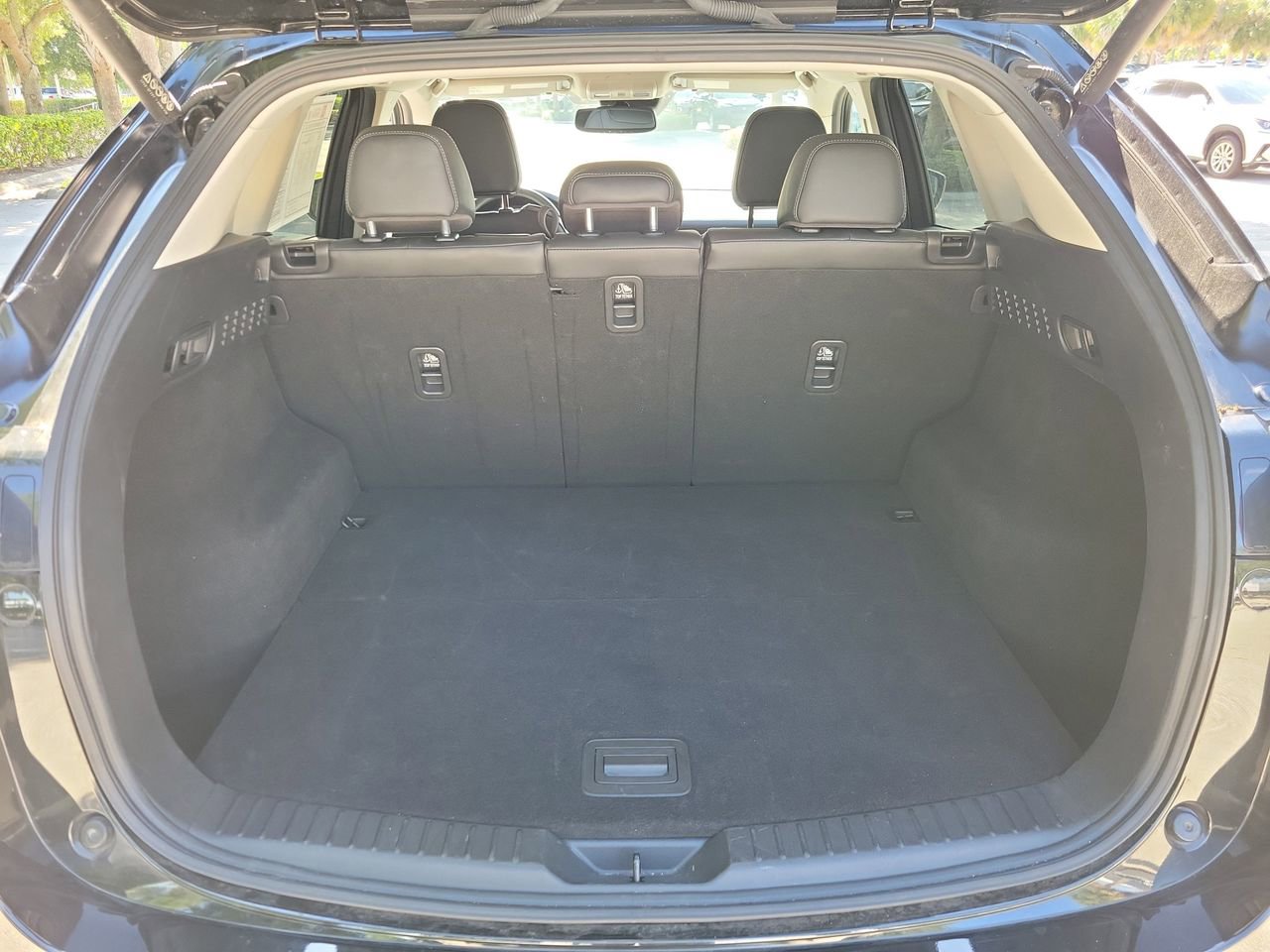 Used 2025 MAZDA CX-5 AWD 2.5 S w/ Preferred Package image 8