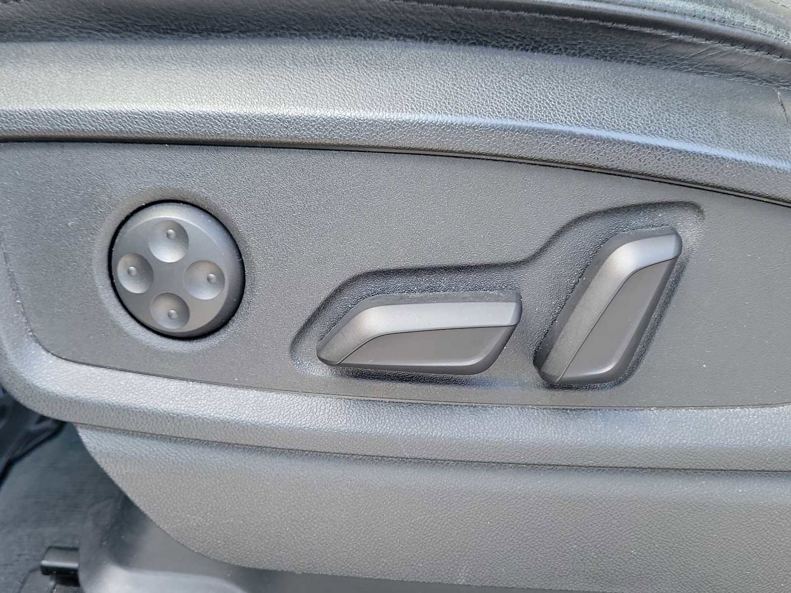 Used 2018 Audi Q5 2.0T Premium Plus w/ Premium Plus Package image 16