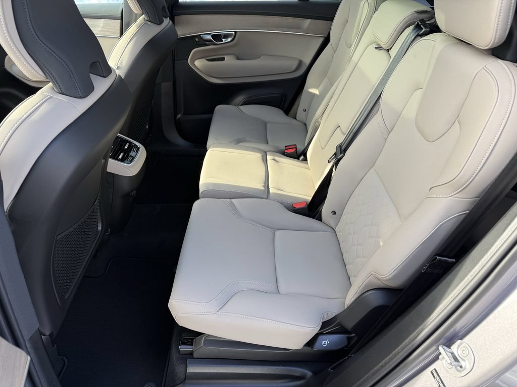 Used 2026 Volvo XC90 B6 Plus w/ Protection Package Premier AWD/4WD image 11
