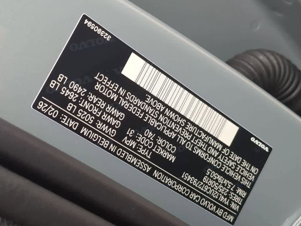New 2026 Volvo XC40 B5 Plus w/ Protection Package Premier AWD/4WD image 32