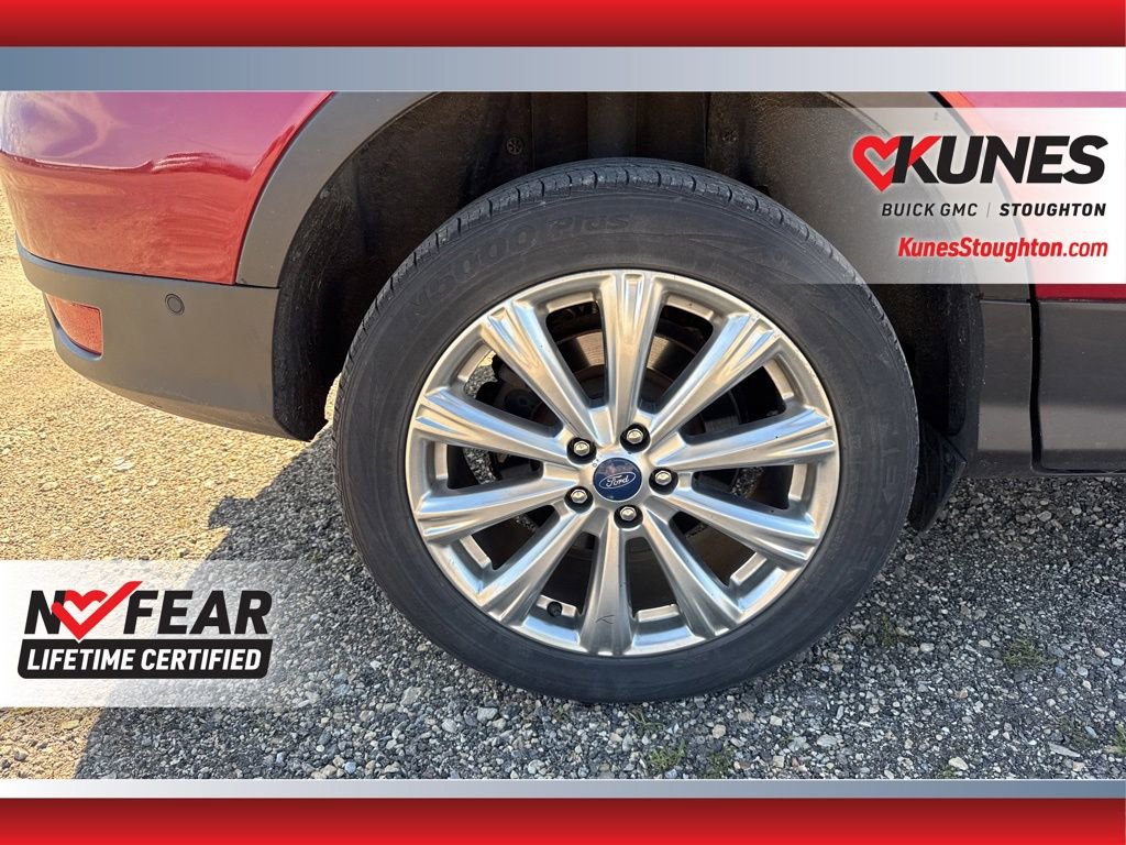 Used 2018 Ford Escape Titanium w/ Ford Safe & Smart Package AWD/4WD image 14