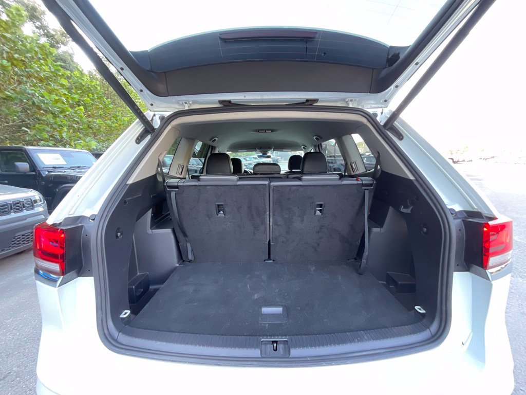 Used 2025 Volkswagen Atlas SE AWD/4WD image 27