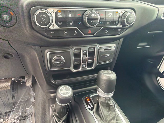 Used 2021 Jeep Wrangler Unlimited Sport AWD/4WD image 29
