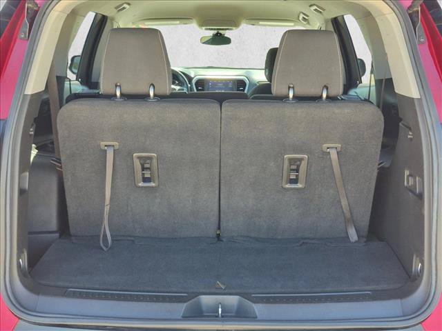 Used 2023 GMC Acadia SLE FWD image 6