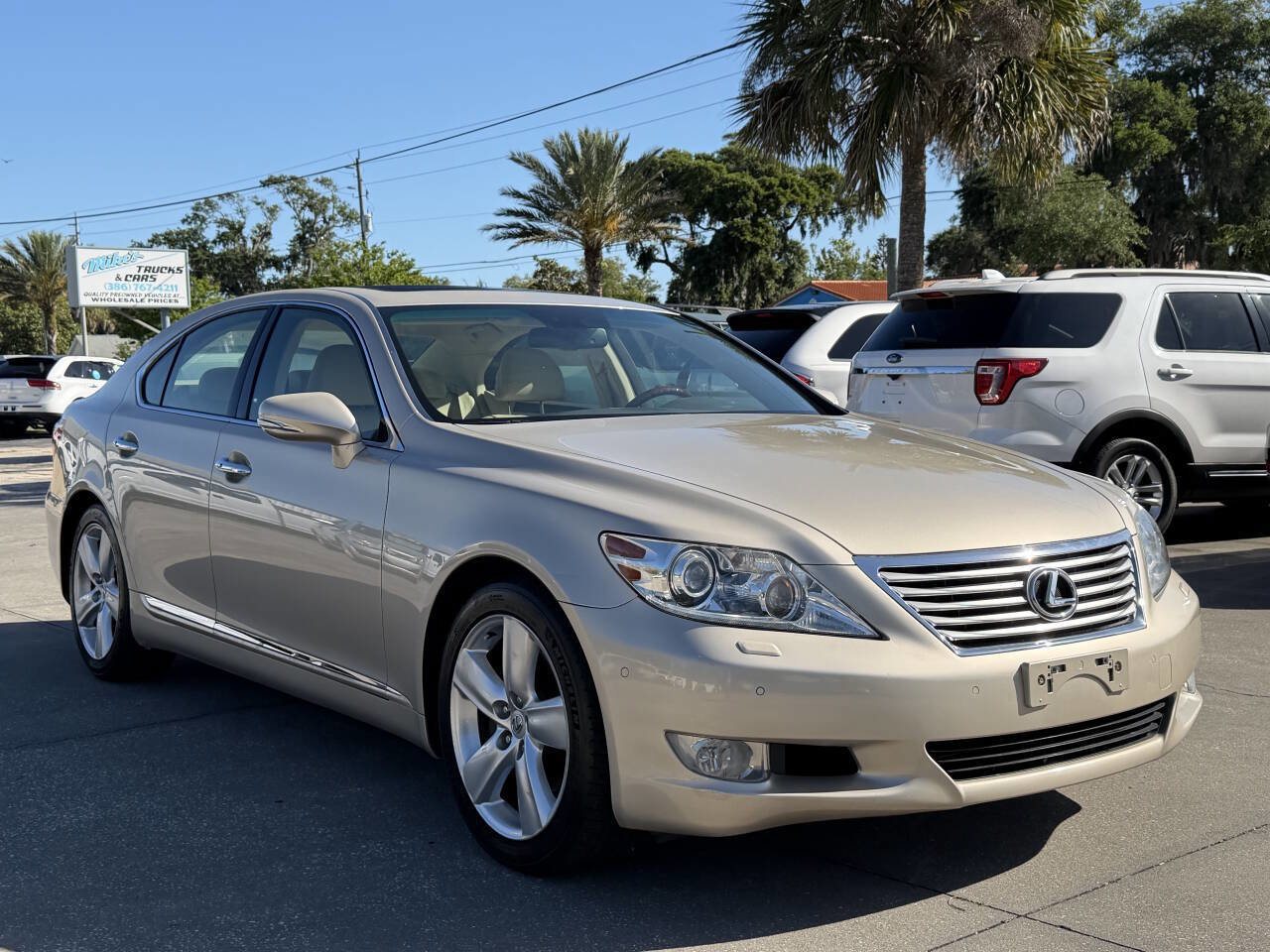 Used 2012 Lexus LS 460 w/ Comfort Pkg RWD image 2