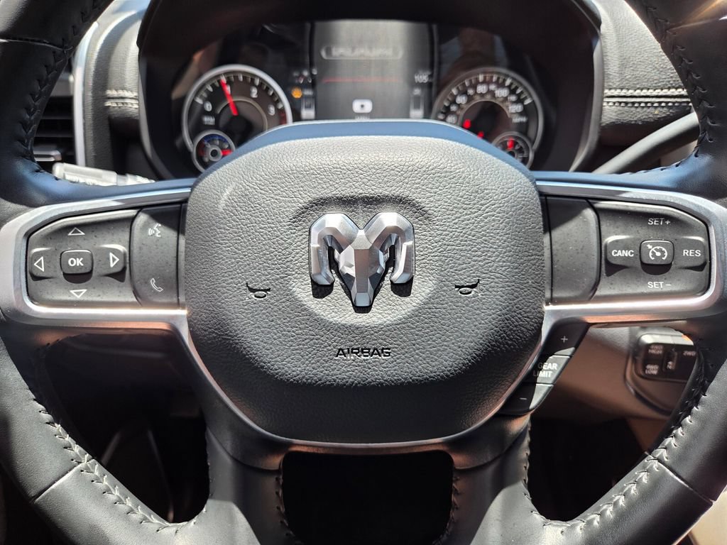 Used 2024 RAM 2500 Laramie AWD/4WD image 33