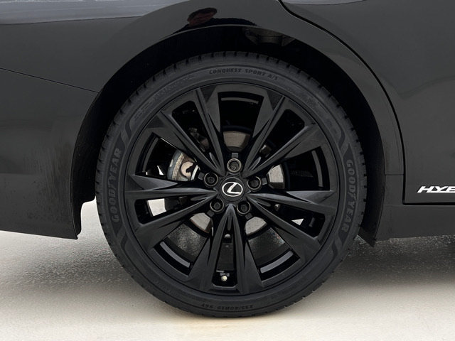 Certified 2022 Lexus ES 300h F Sport w/ Accessory Package FWD image 29