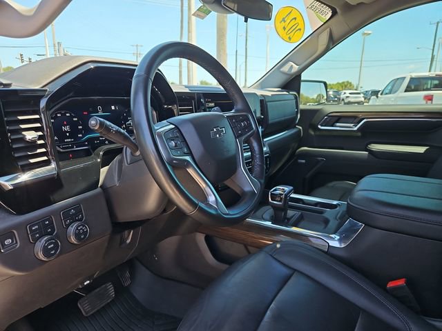 Used 2024 Chevrolet Silverado 1500 LT Trail Boss AWD/4WD image 14