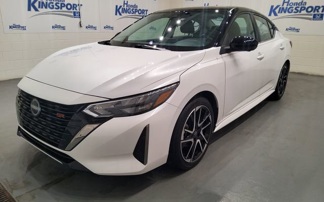 Used 2024 Nissan Sentra SR w/ SR Premium Package image 6