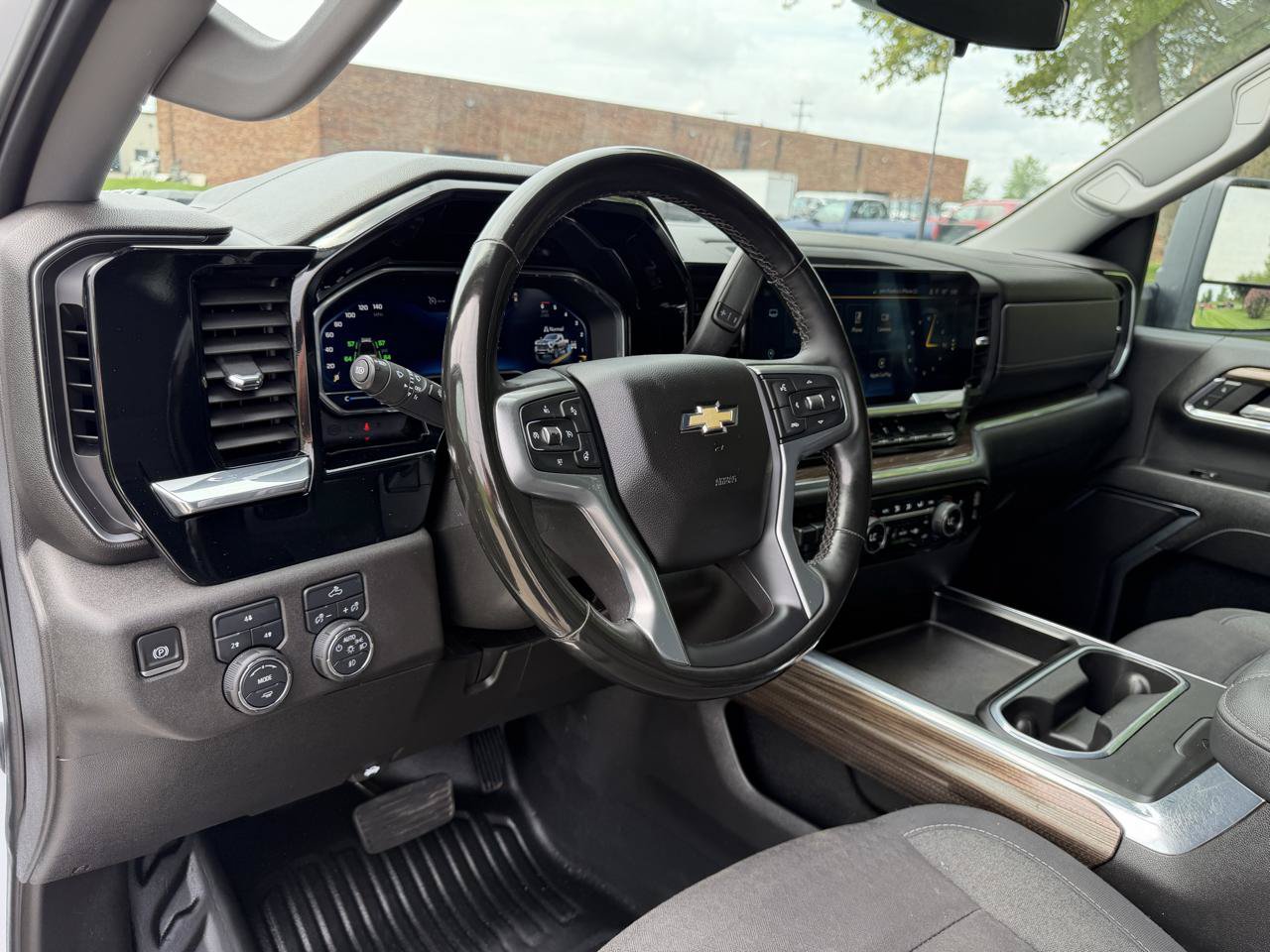 Used 2024 Chevrolet Silverado 3500 LT w/ Convenience Package AWD/4WD image 22