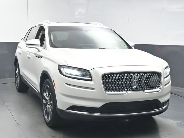 Used 2023 Lincoln Nautilus Reserve w/ Luxury Package image 2