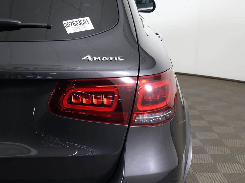 Used 2022 Mercedes-Benz GLC 300 4MATIC w/ AMG Line image 15