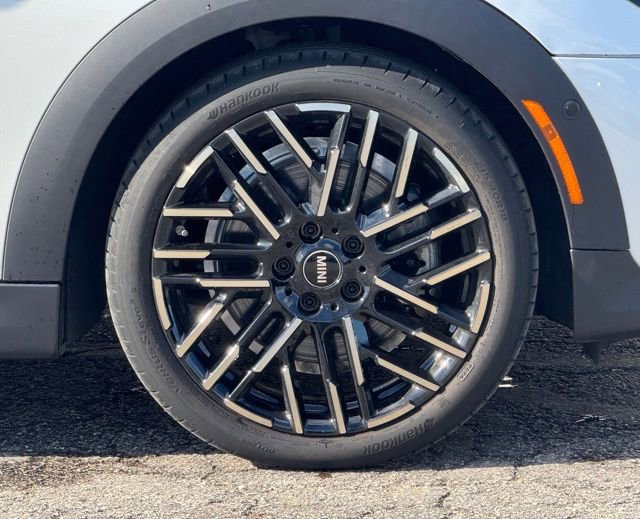 Used 2025 MINI Cooper S FWD image 3