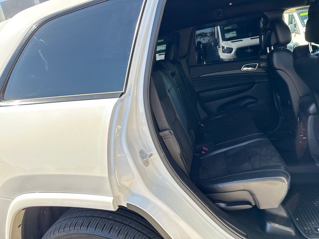 Used 2020 Jeep Grand Cherokee Altitude RWD image 28