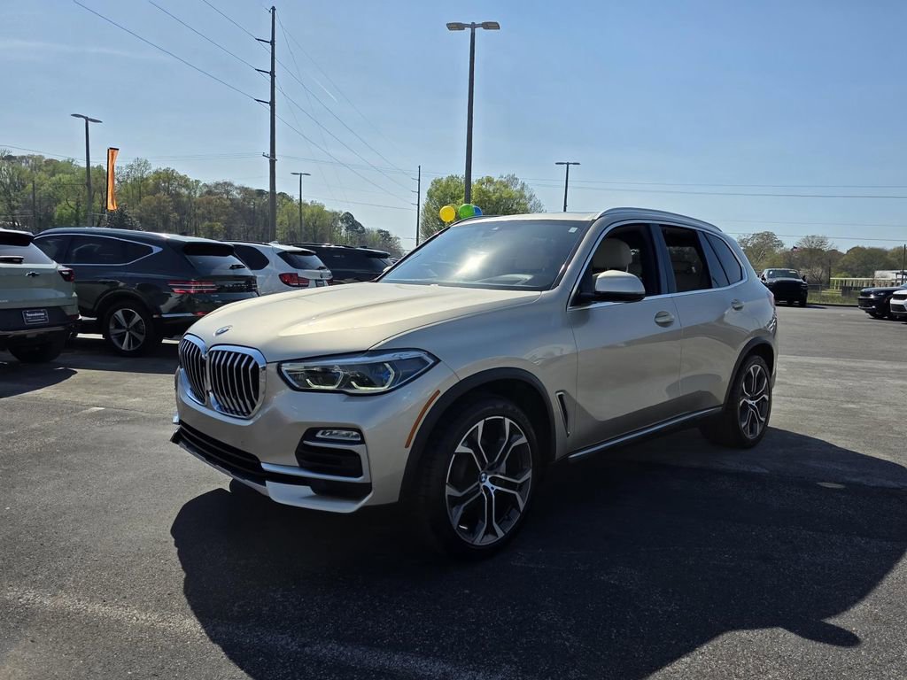 Used 2019 BMW X5 xDrive40i w/ Executive Package image 3
