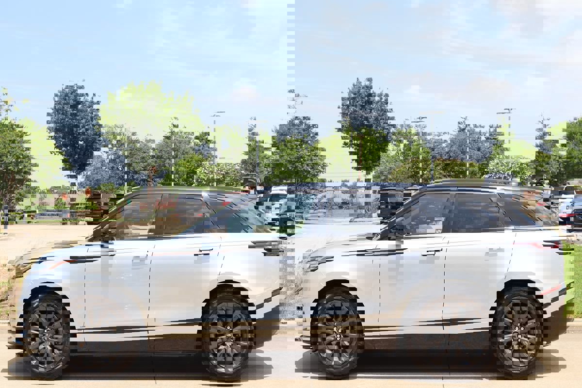 Used 2018 Land Rover Range Rover Velar R-Dynamic SE image 8