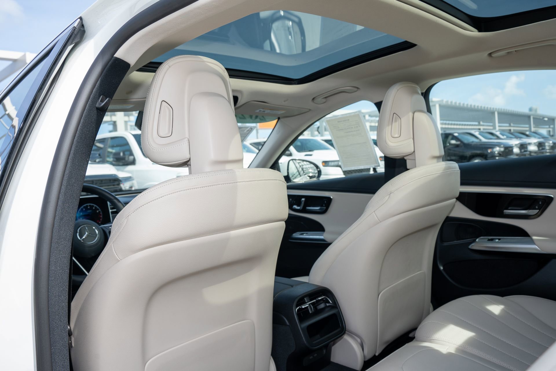 Used 2024 Mercedes-Benz E 350 4MATIC Sedan image 20