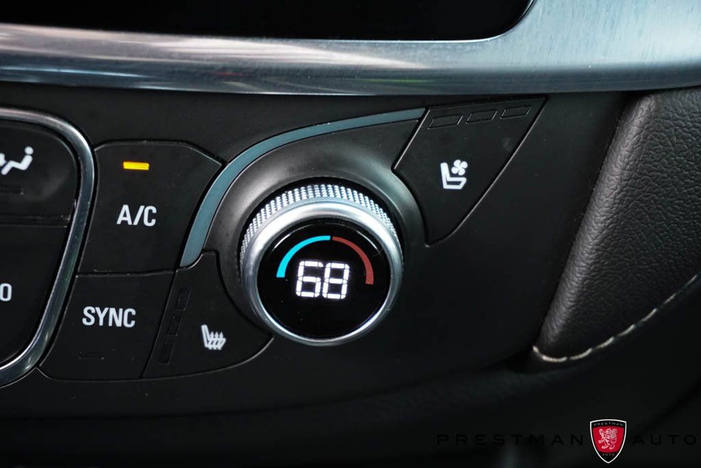 Used 2022 Chevrolet Traverse Premier w/ Redline Edition image 8