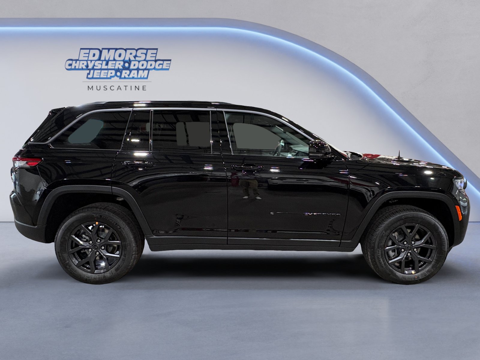 New 2027 Jeep Grand Cherokee Altitude AWD/4WD image 6