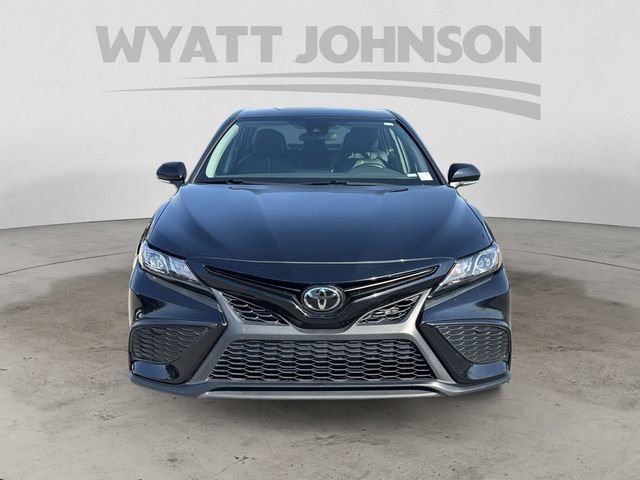 Used 2024 Toyota Camry SE FWD image 8