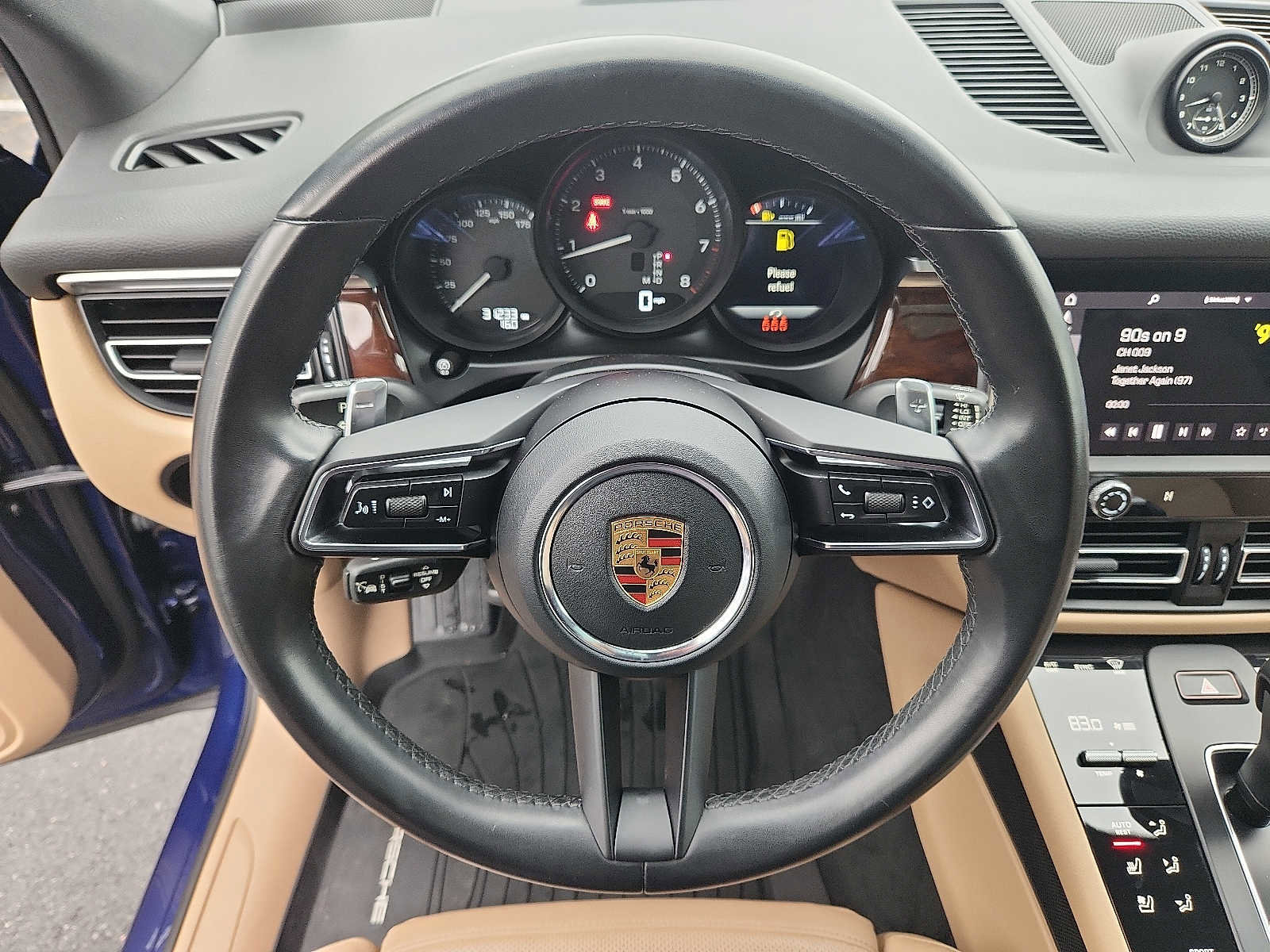 Used 2023 Porsche Macan AWD/4WD image 19