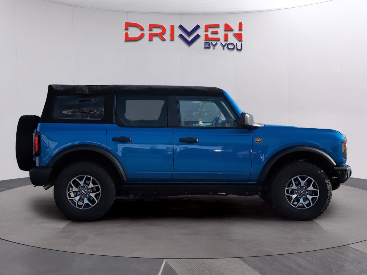 Used 2024 Ford Bronco Badlands image 6