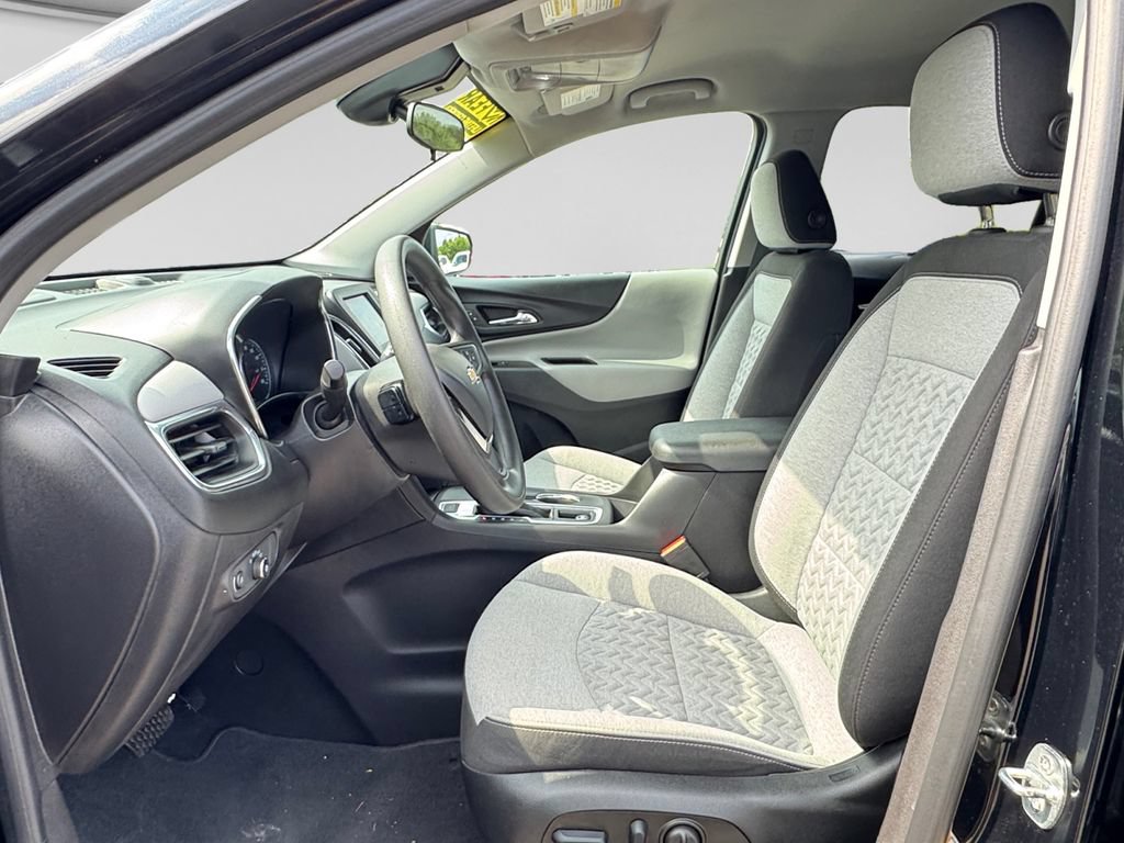Used 2023 Chevrolet Equinox LS w/ LS Convenience Package AWD/4WD image 19