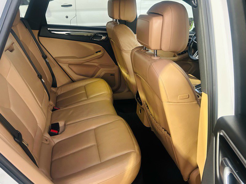 Used 2017 Porsche Macan S AWD/4WD image 12