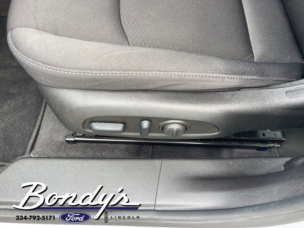 Used 2023 Chevrolet Malibu LT image 12