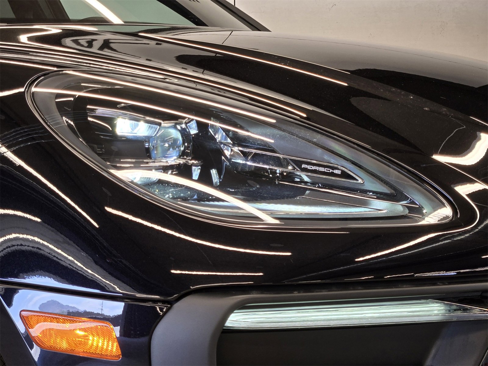 New 2025 Porsche Macan image 14