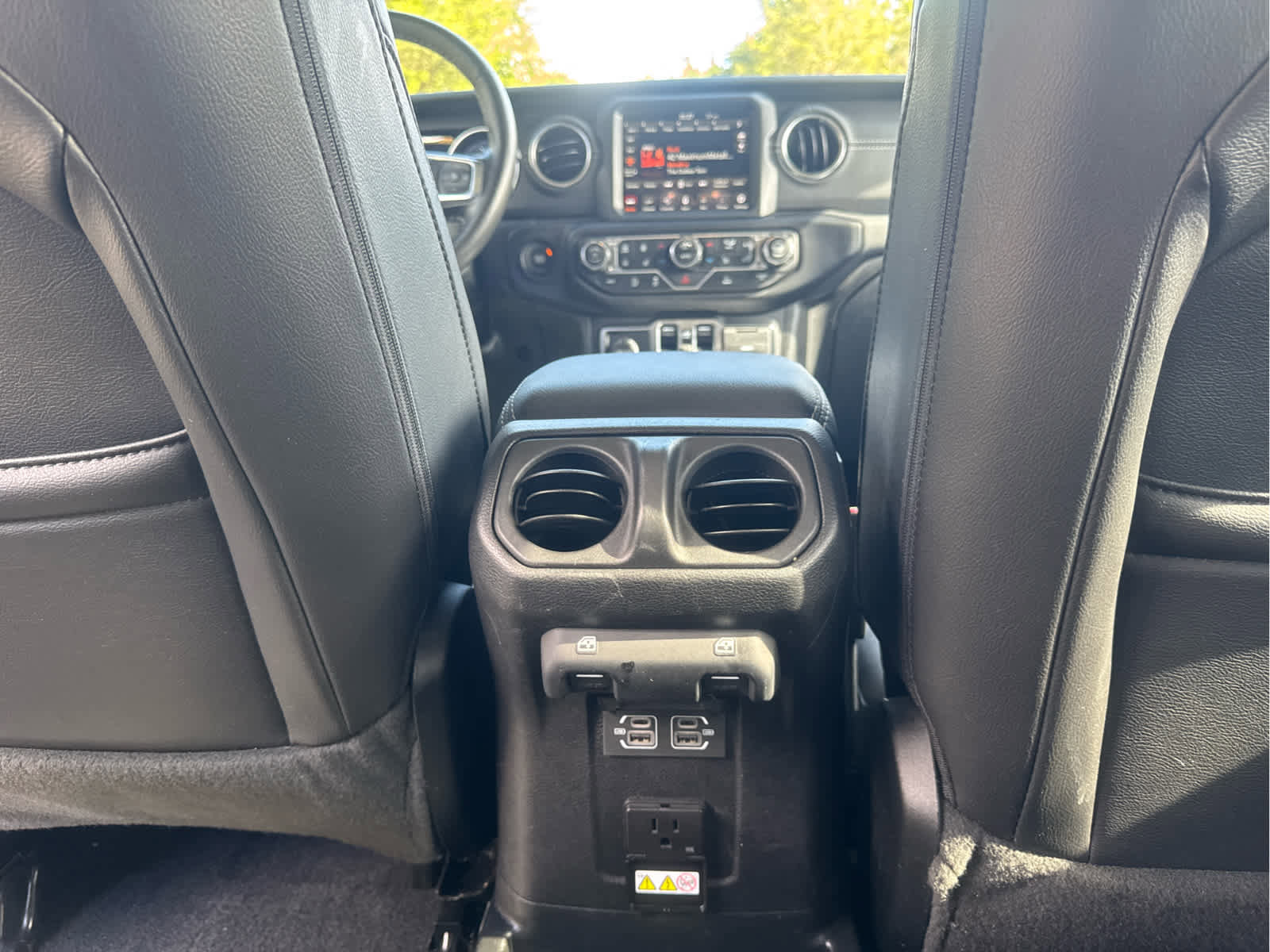 Certified 2023 Jeep Wrangler Sahara w/ Cold Weather Group image 24