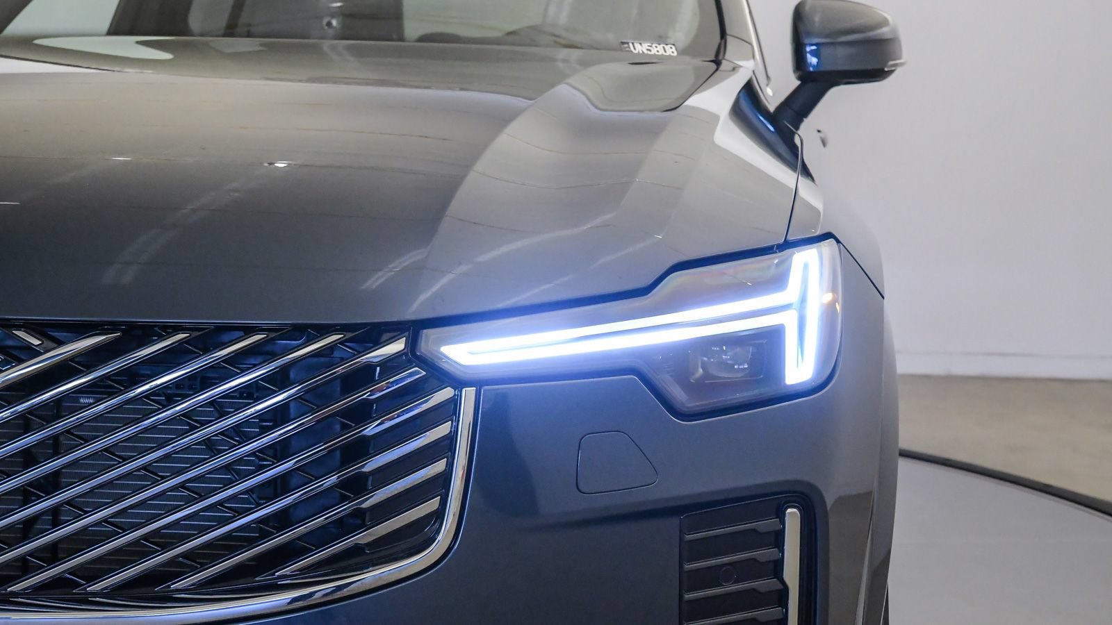 Certified 2026 Volvo XC90 B6 Plus w/ Protection Package AWD/4WD image 9