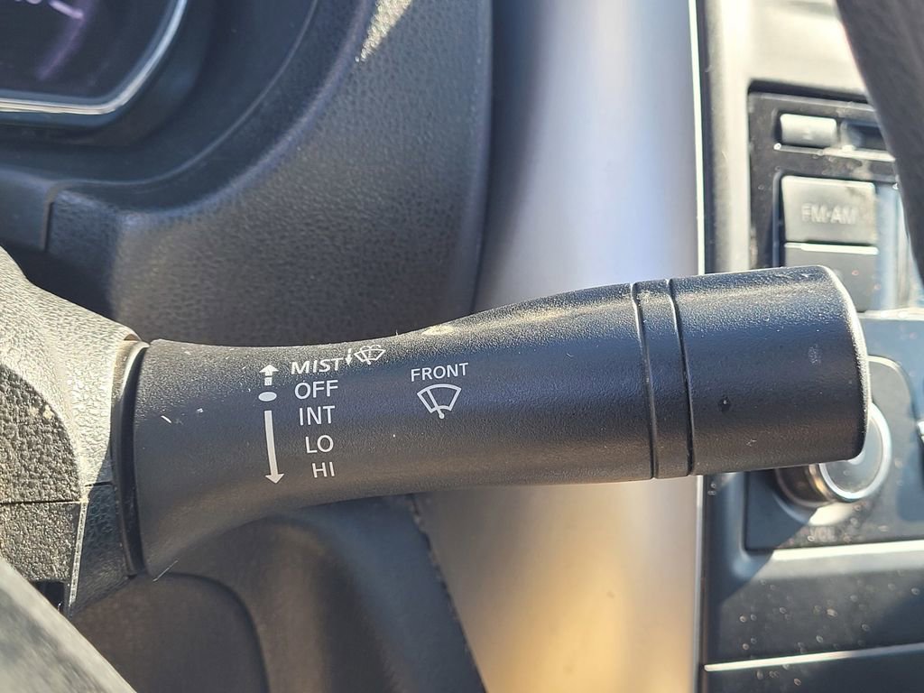 Used 2016 Nissan Versa SV image 16