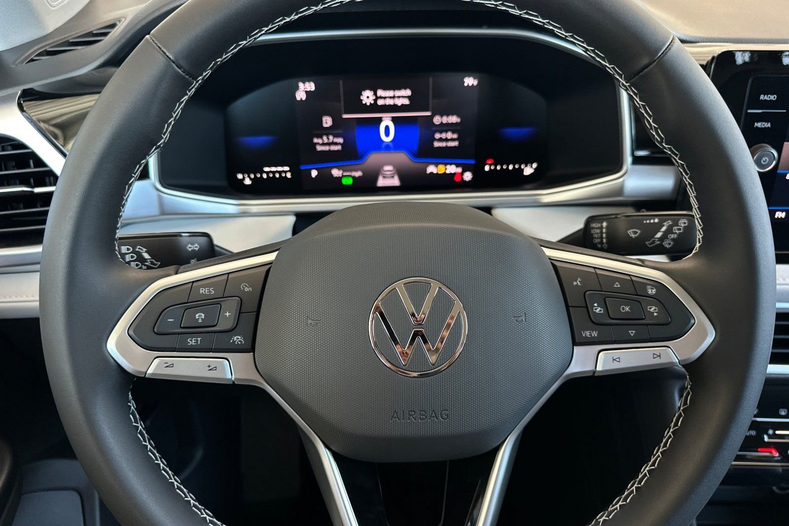 New 2026 Volkswagen Taos SE FWD image 23