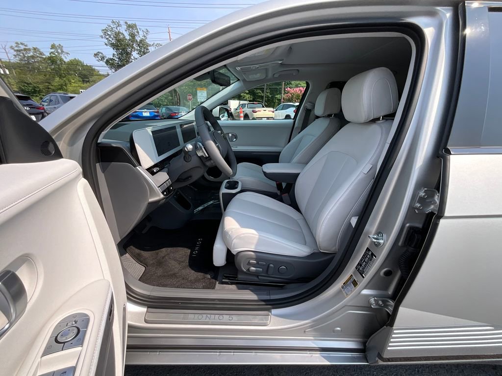 Used 2024 Hyundai Ioniq 5 Limited image 20